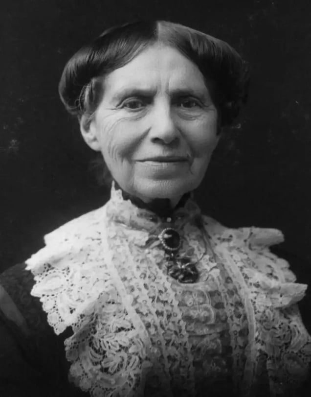 800px-Clara_Barton_1904
